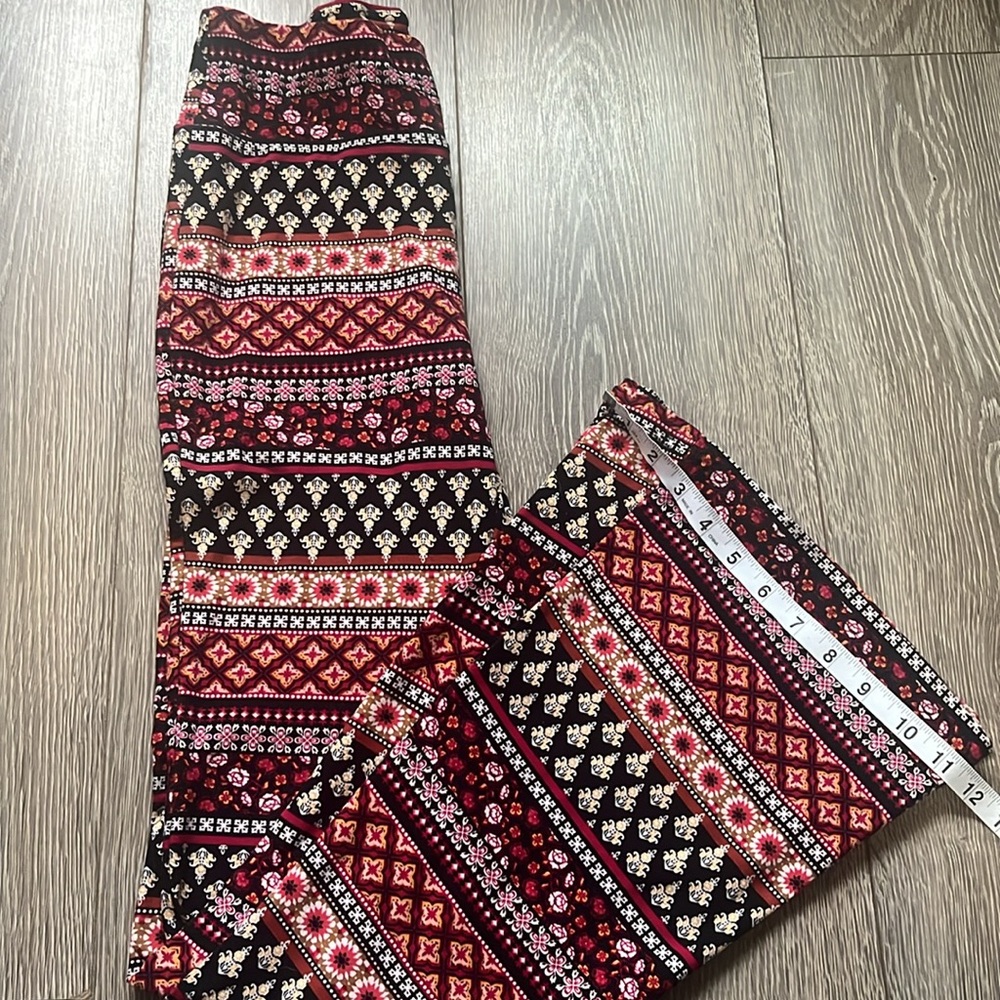 Women’s No Boundaries Flare Medium Pant - Picture 2 of 6